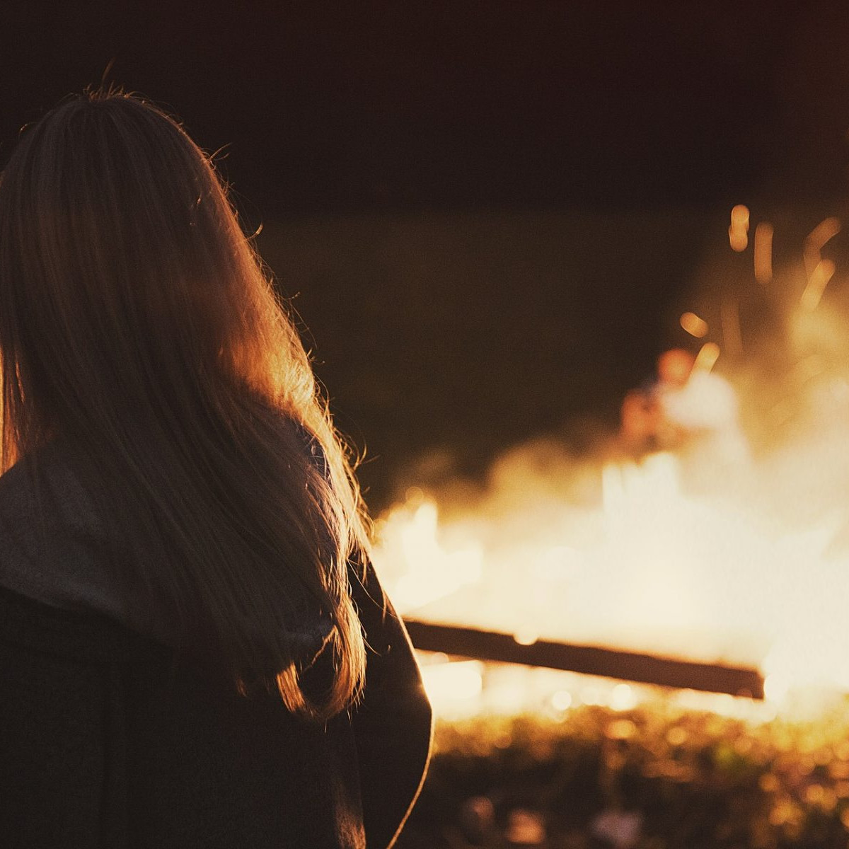 fire, woman, lume, pinkstervuur, Pinksteren