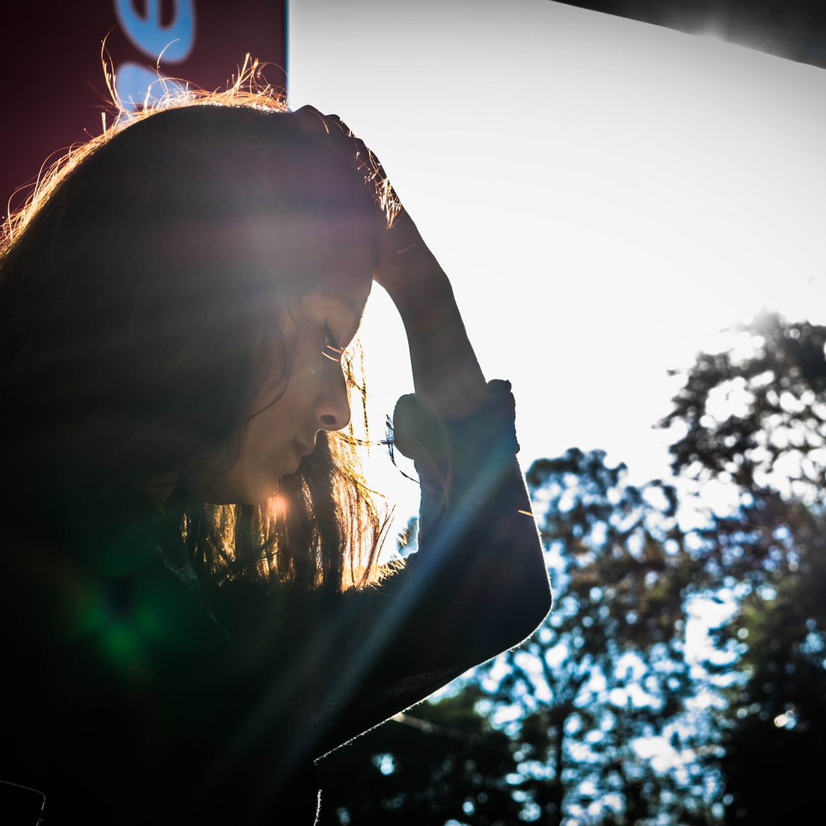 woman, sad, licht, zon, vergeving, smoezen