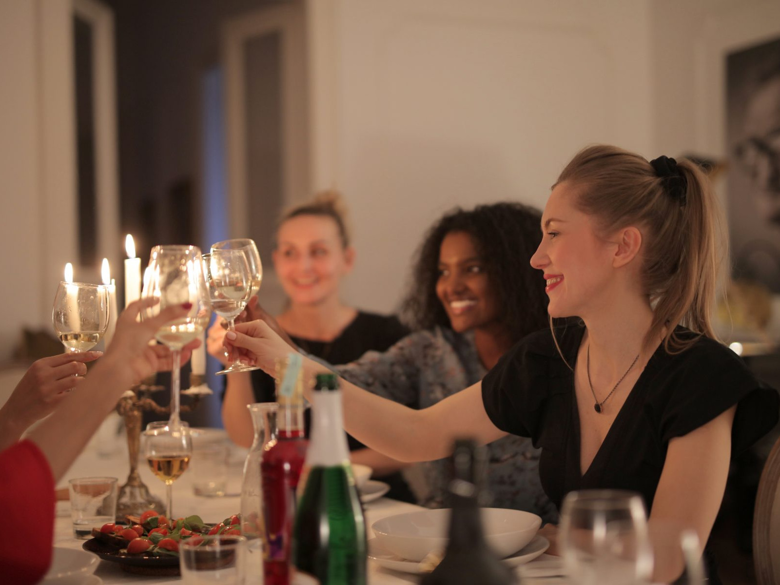 Toast, Women, Lume