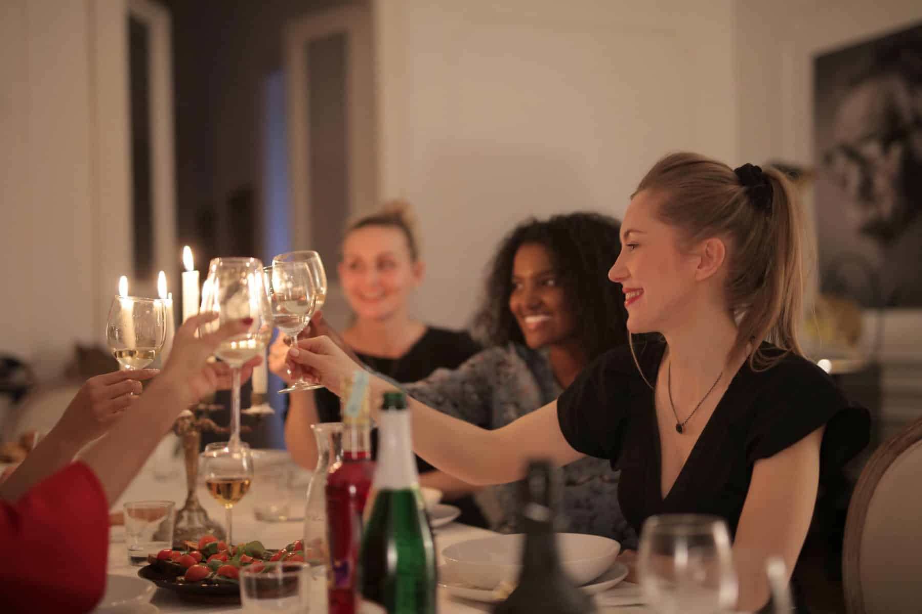 Toast, Women, Lume